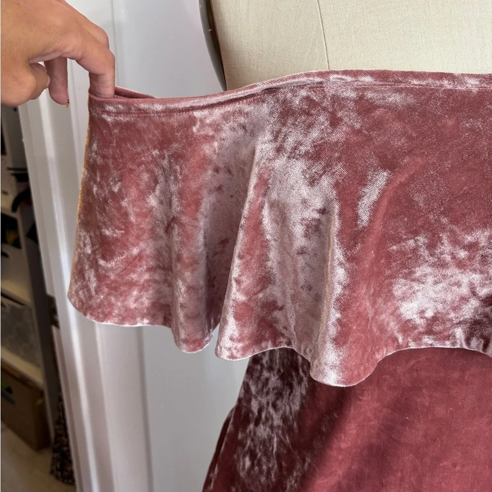 Made by Me: Maternity Elegant Pink Velvet Velour Off-Shoulder Midi Dress Shower - Picture 5 of 9